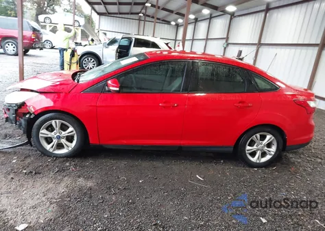 2014 Ford Focus Se z USA, uszkodzony, nr VIN 1FADP3F28EL121510